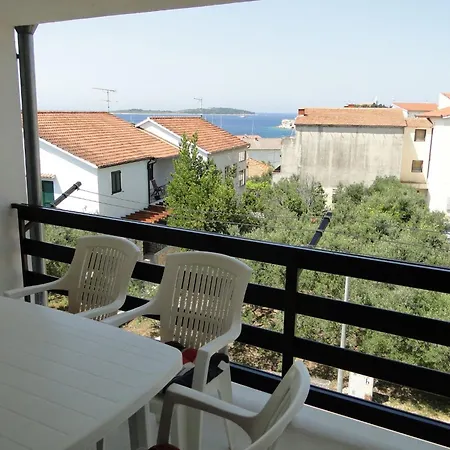 Apartment Zdravko B2 Fuer 5 Personen By Interhome Primošten